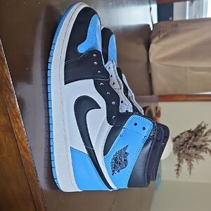 Nike Air Jordan 1 High OG Black/White/University Blue